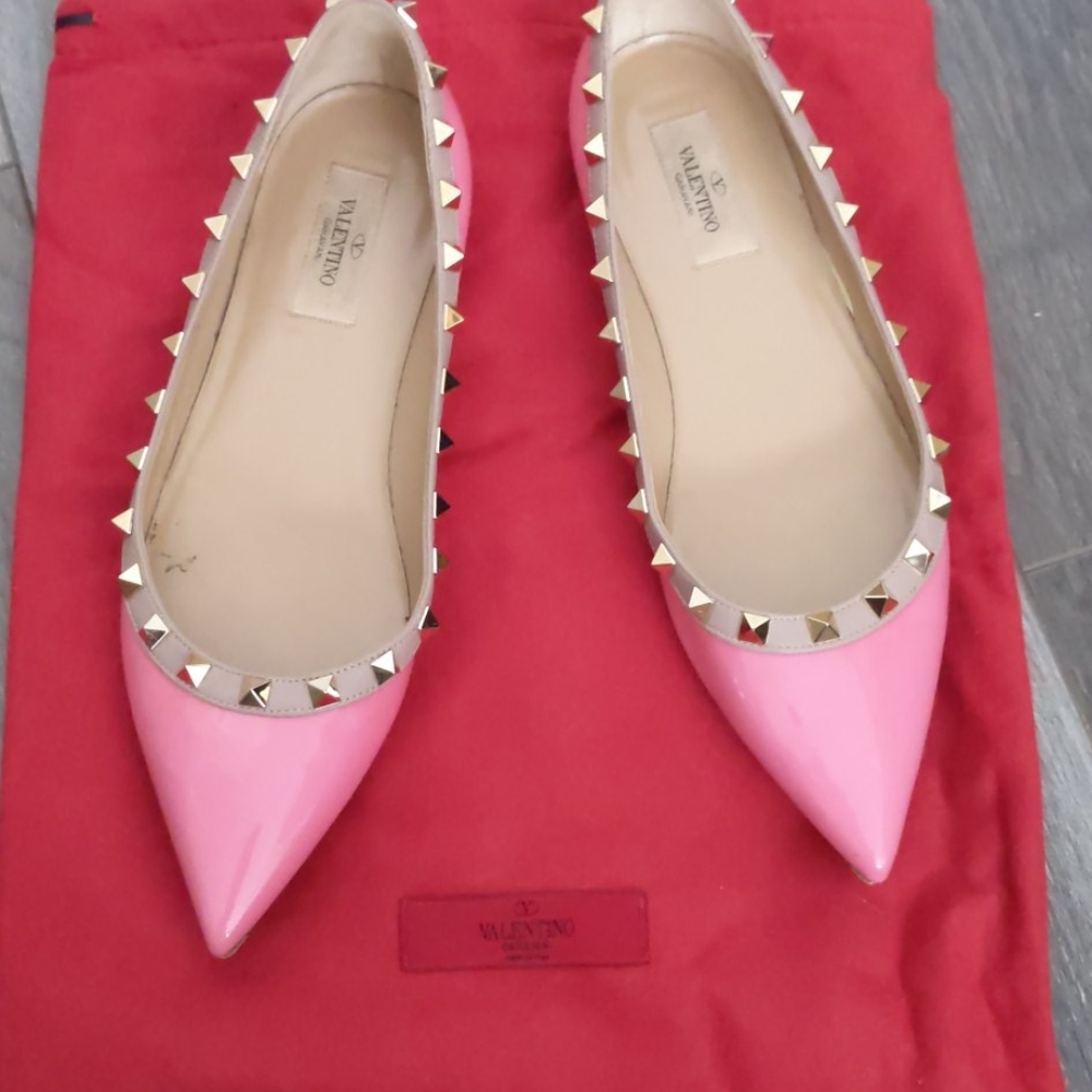 Shoes - Picture 7 of 8
